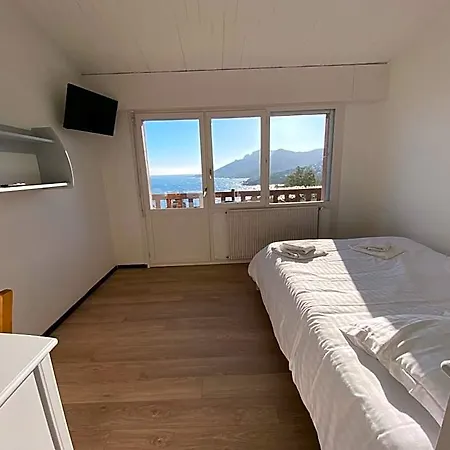 Ξενοδοχείο Village Lou Castelet *